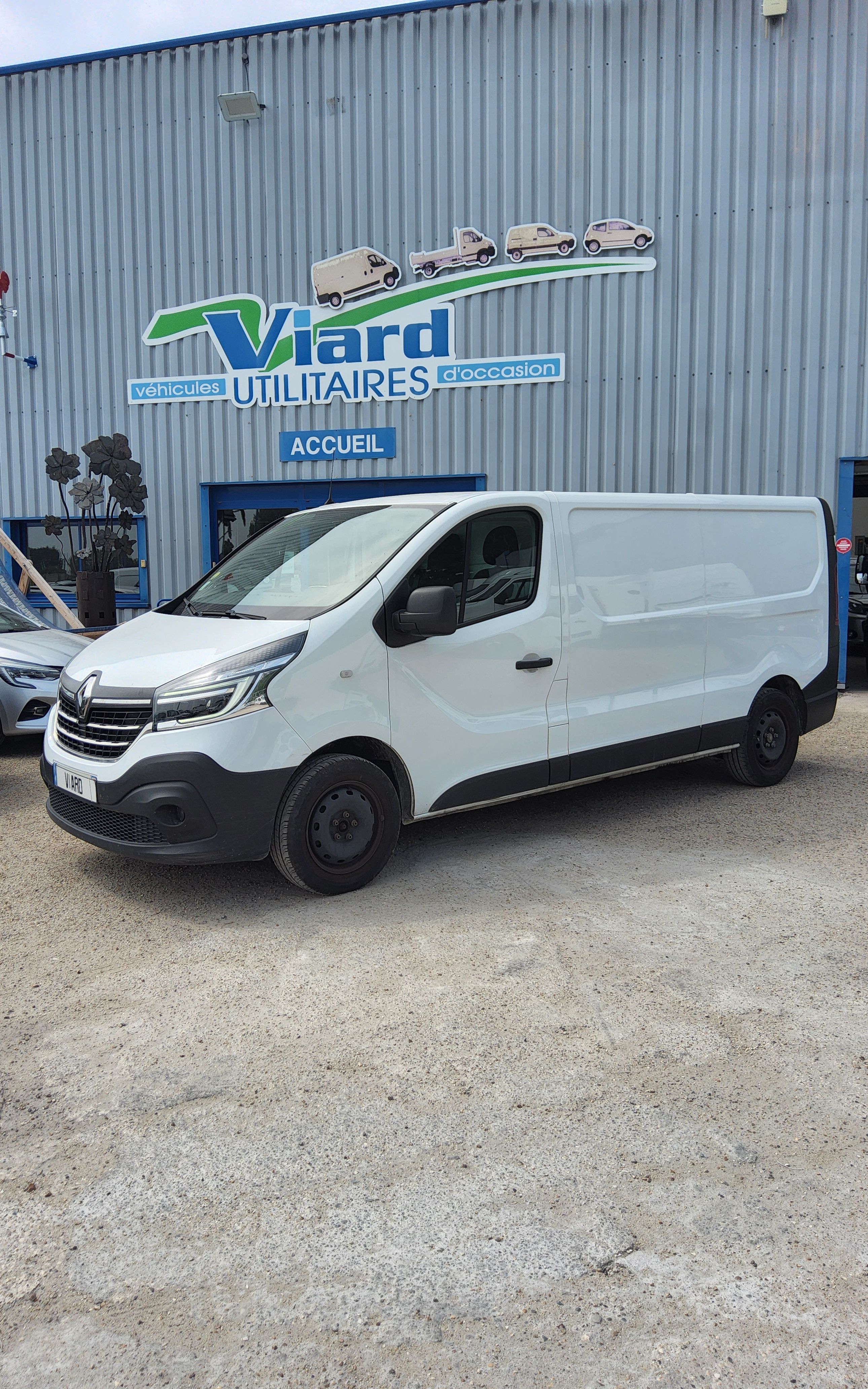 RENAULT TRAFIC Phase 2 L2H1 1300 2.0 dCi 16V 120 cv